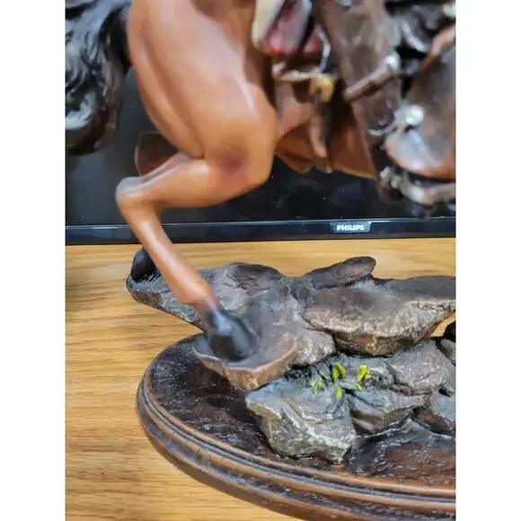 Southwest Theme man on a horse appox 14" x 9" very detailed - Picture 5 of 13